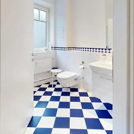 Apartment Direkt Am Mit Meerblick Und Suedbalkon, Freia 27, *