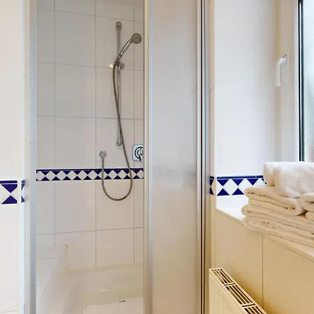 Appartement Direkt Am Mit Meerblick Und Suedbalkon, Freia 27,