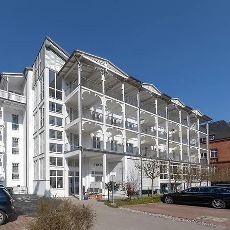 Direkt Am Mit Meerblick Und Suedbalkon, Freia 27, Lejlighed Binz